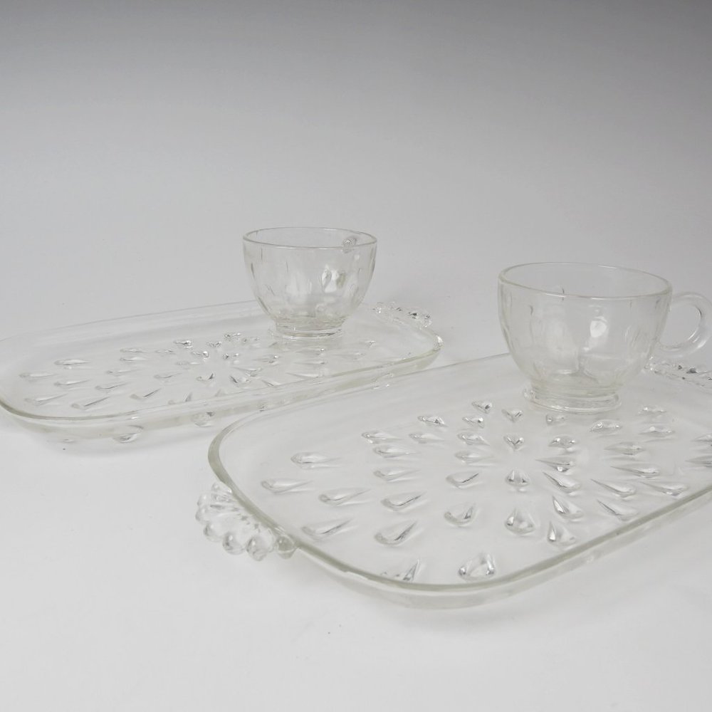 Hazel Atlas Informal Teardrop Clear 7 pc. Snack Set.